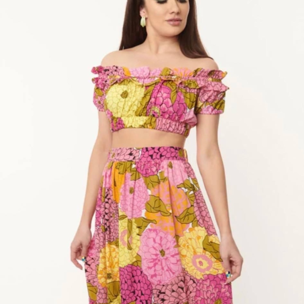 Unique Vintage Two piece Pink and yellow floral set : size 6/8.